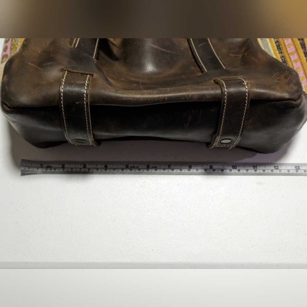 Oak River Leather Mini Market Tote - Picture 15 of 16